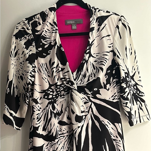 V neck black and white “Donna Ricco” New York mid sleeve dress - Picture 3 of 5